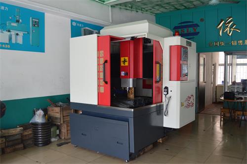 650雕銑機(jī) 650雕銑機(jī)